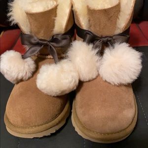 Size 13 Girls uggs